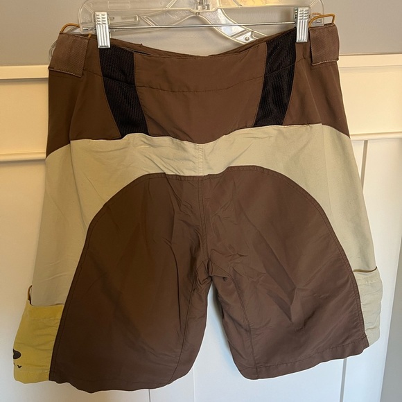 Vintage Oakley tech shorts - Picture 2 of 9
